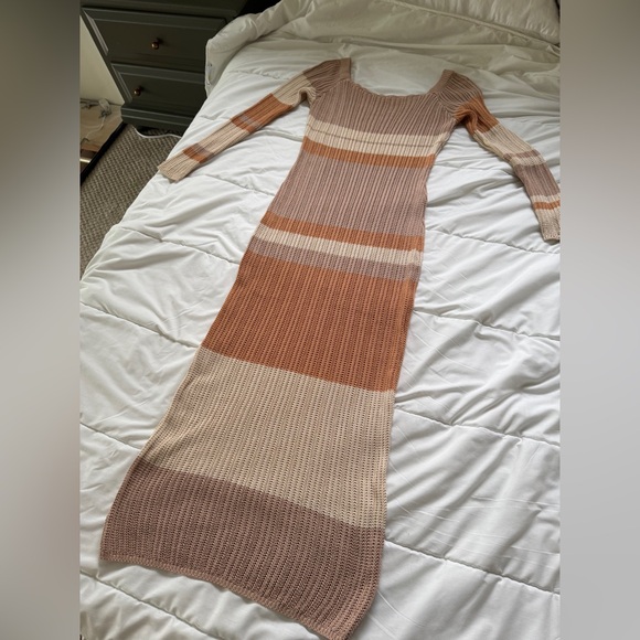 Peppermayo maxi long sleeve crochet Knit dress medium to large - Picture 11 of 17